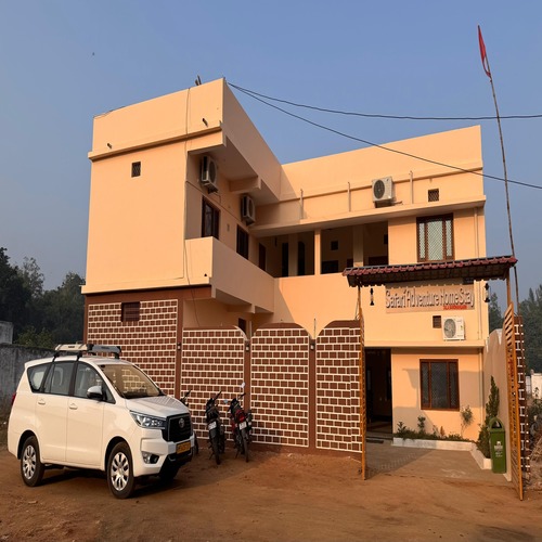 Safari Adventure Home Stay